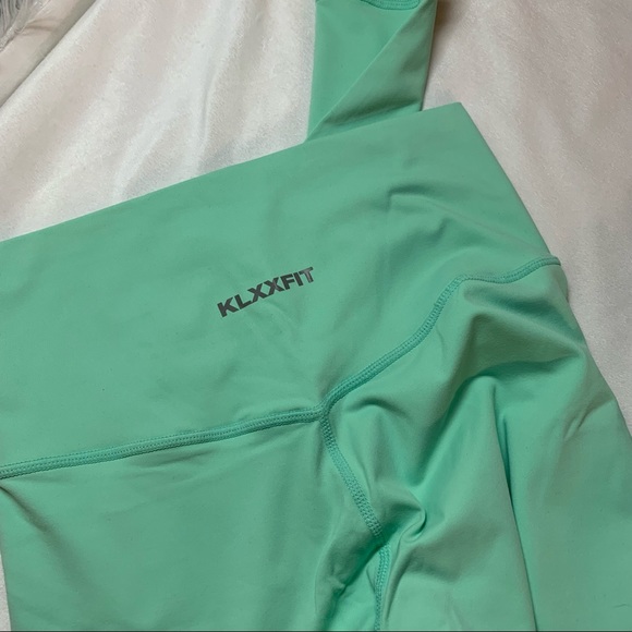 Flexxfit Luxe Leggings "Mint Green" - Picture 5 of 9